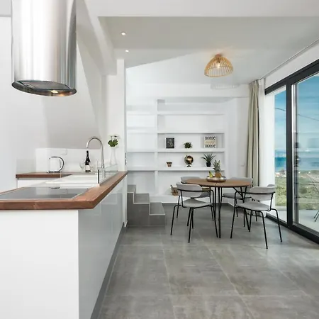 Hillside - Thea Limenas (Thasos)