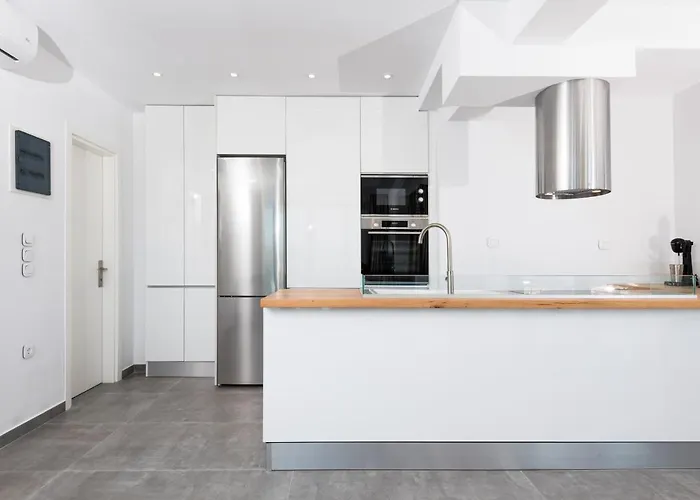 Hillside - Thea * Limenas (Thasos)