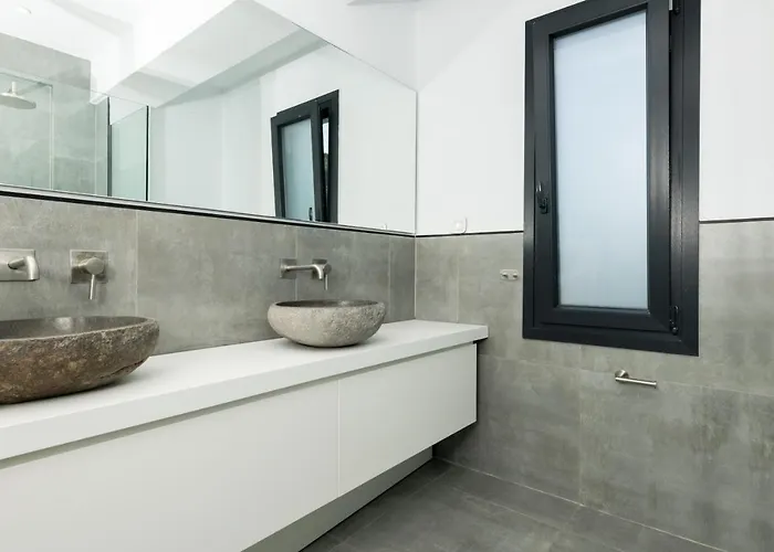 Hillside - Thea Limenas (Thasos)